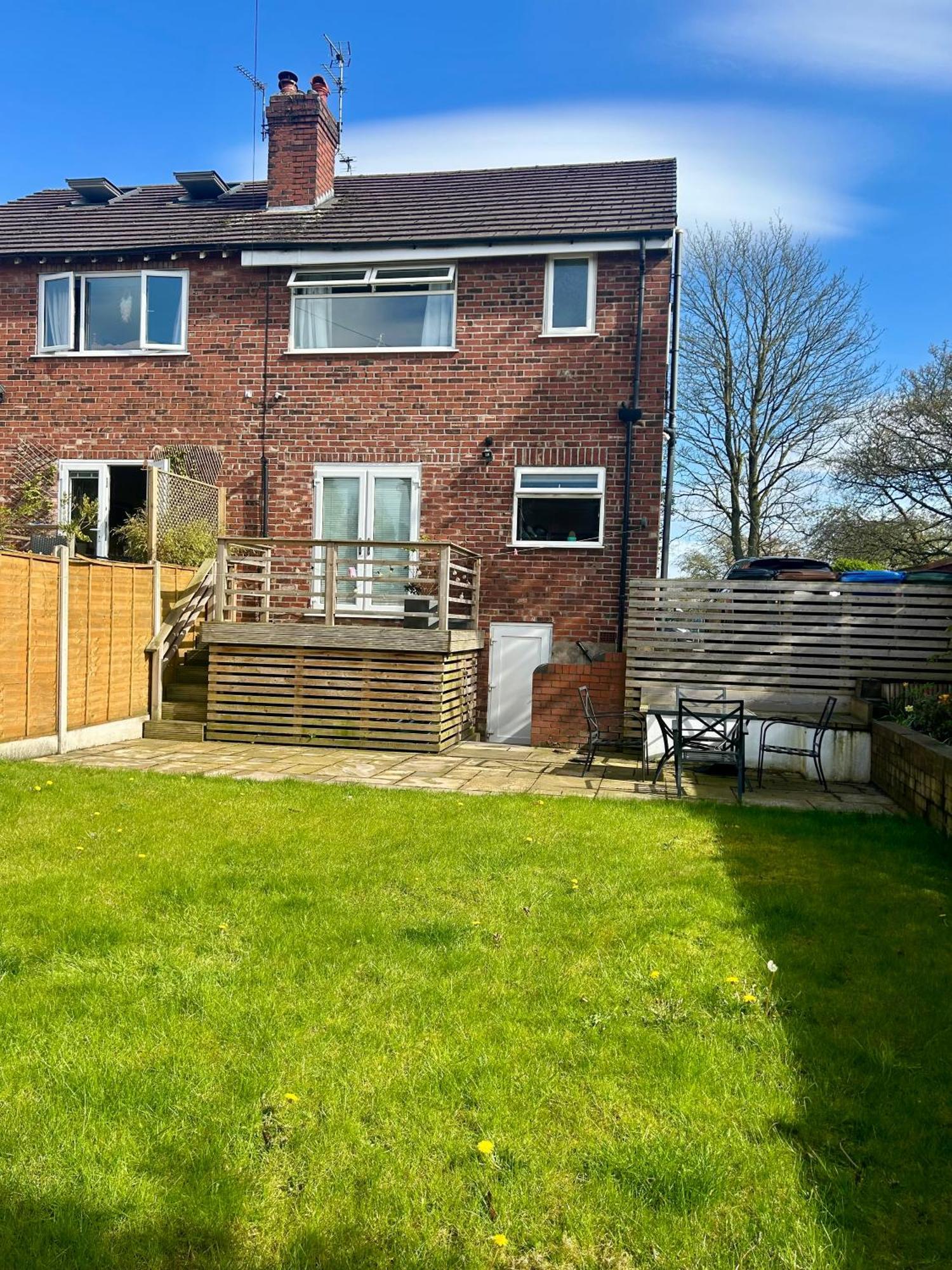 Lovely, Large Double Bedroom With Park View In Home Hazel Grove Bagian luar foto